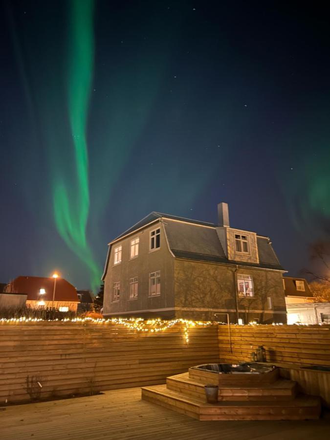 Lovely Studio Apartment With Hot Tub Reykjavik Ngoại thất bức ảnh